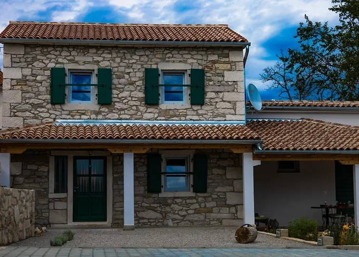 Klara Villa *